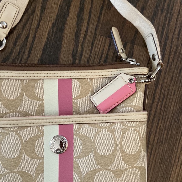 Coach Purse - Picture 6 of 14